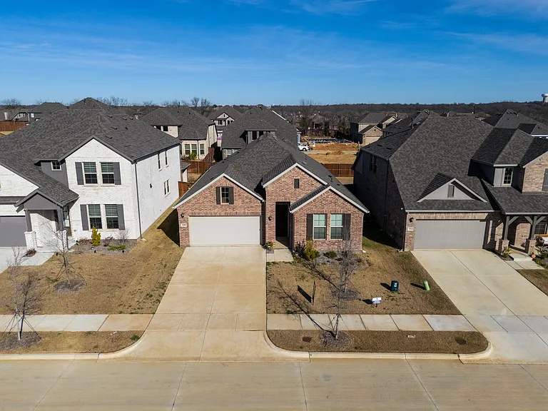 5200 Woodway Dr — Photo 4