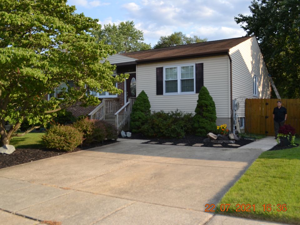 1st image of 837 Turf Valley Dr