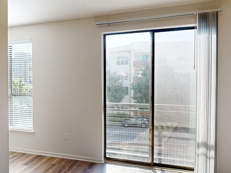 Residences at the Domain — Photo 89