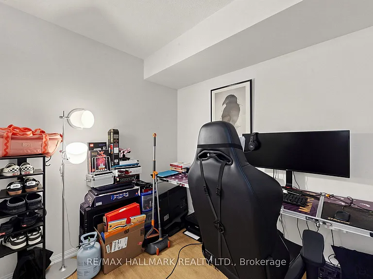 85 E Liberty St #812 — Photo 12