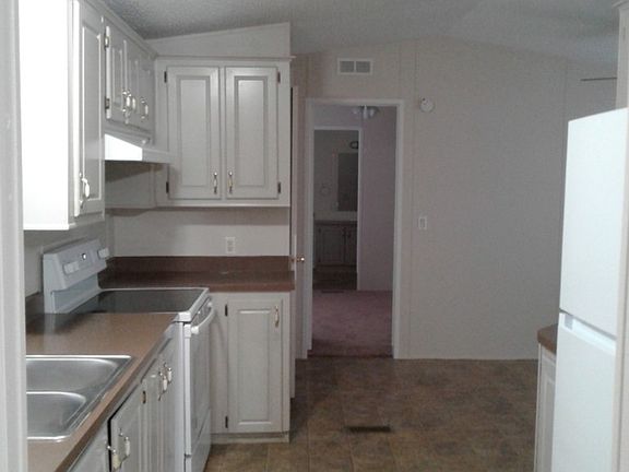 5th image of 8301 N 103rd Ave #184