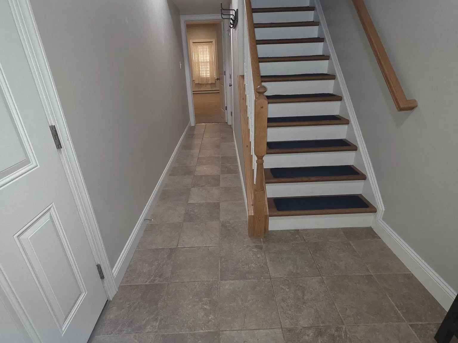 3 bed, 2.5 bath, 2932 sqft, $2,300 — Photo 3