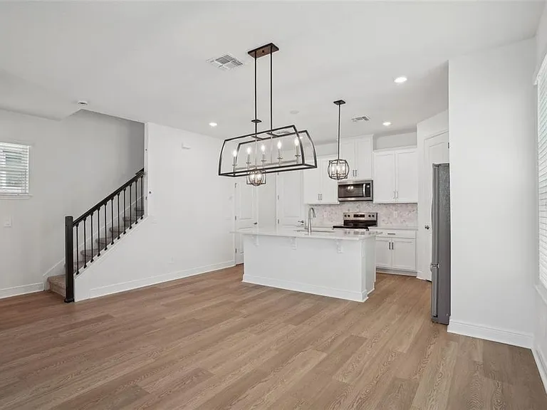 Silver Brook Way — Photo 11