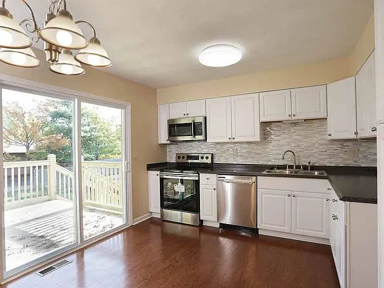 3628 Doe Run Way — Photo 7