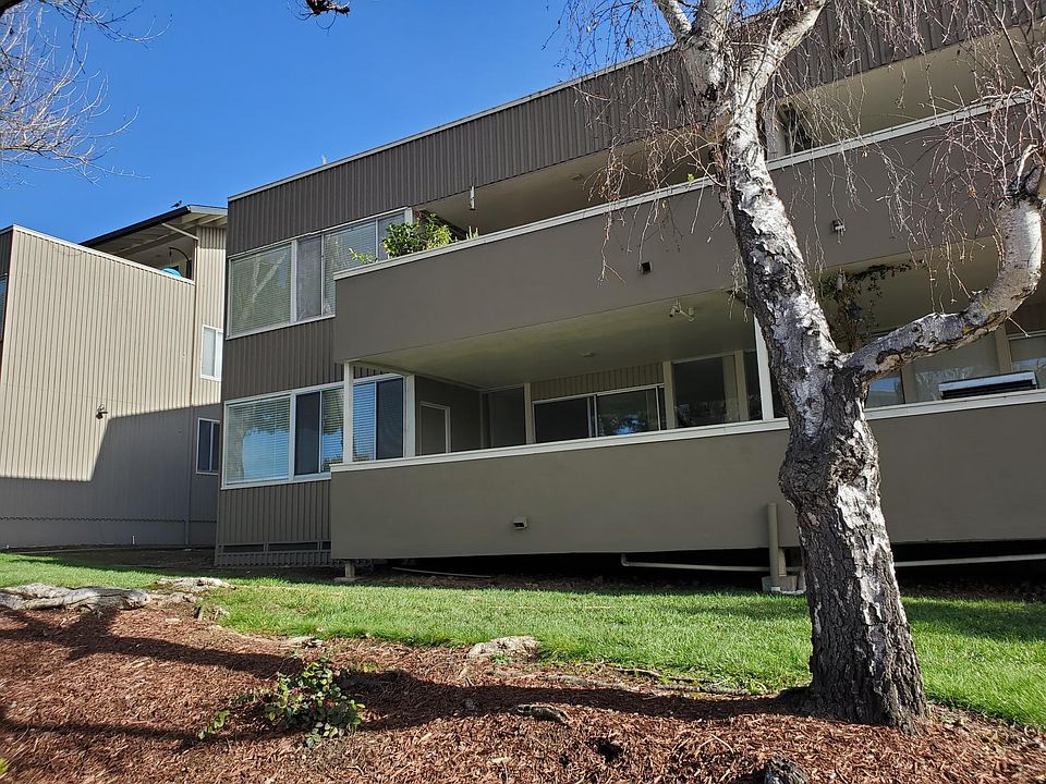 1st image of 5 Andrew Dr #53