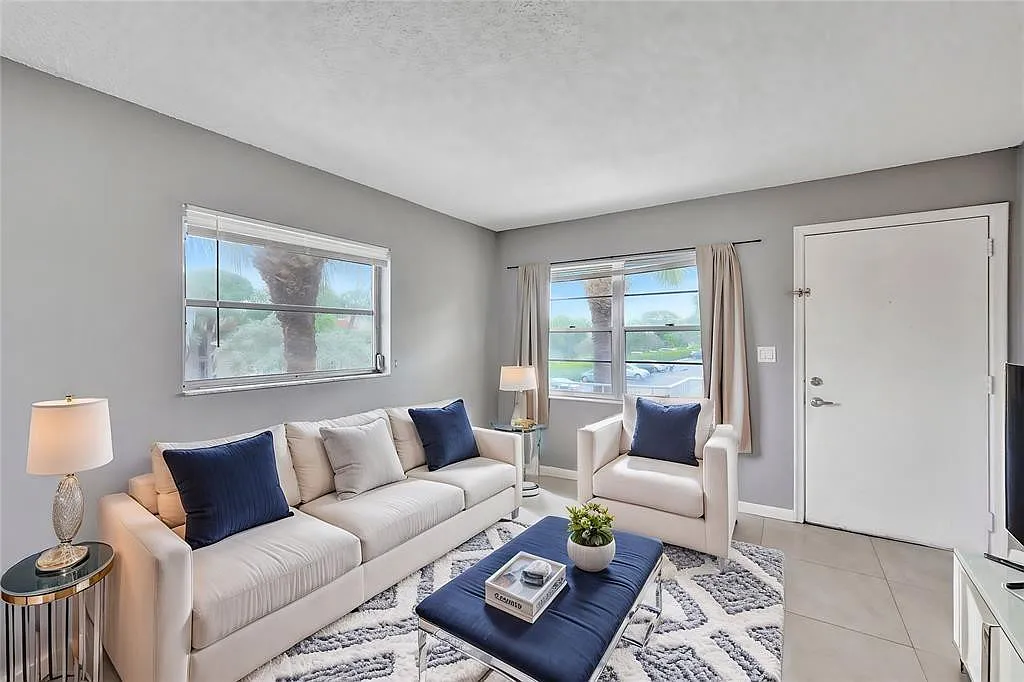 2 bed, 1.0 bath, 609 sqft, $1,800 — Photo 4