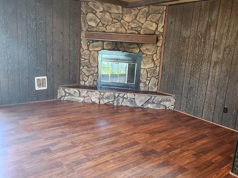 803 W Donaldson Ave — Photo 6