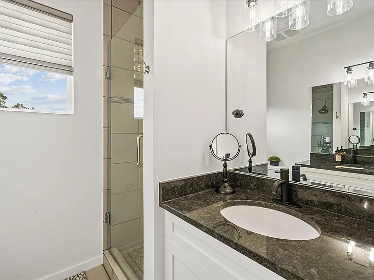 1910 W North A St #6 — Photo 33