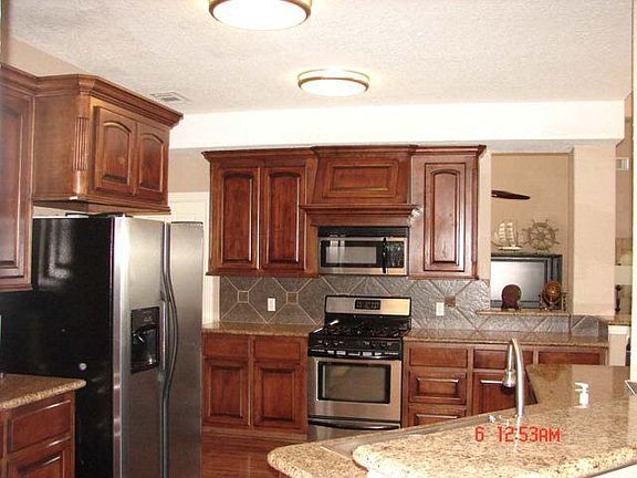 3rd image of 134 Corkwood St