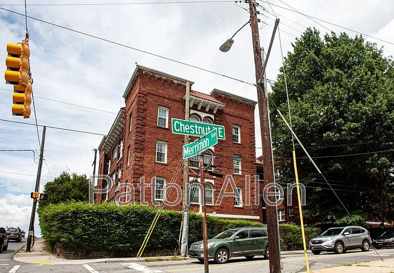 116 E Chestnut St #25 — Photo 6