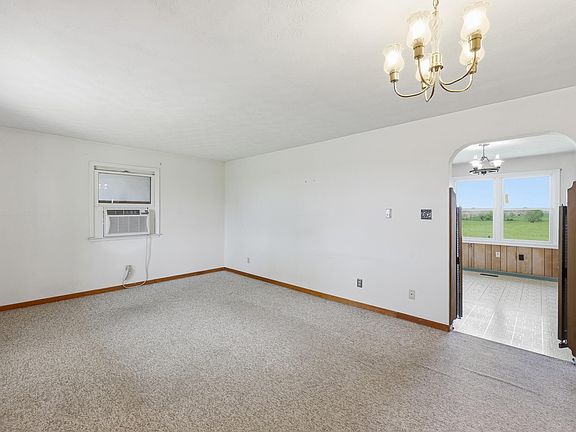 5th image of 1330 Curry Pike