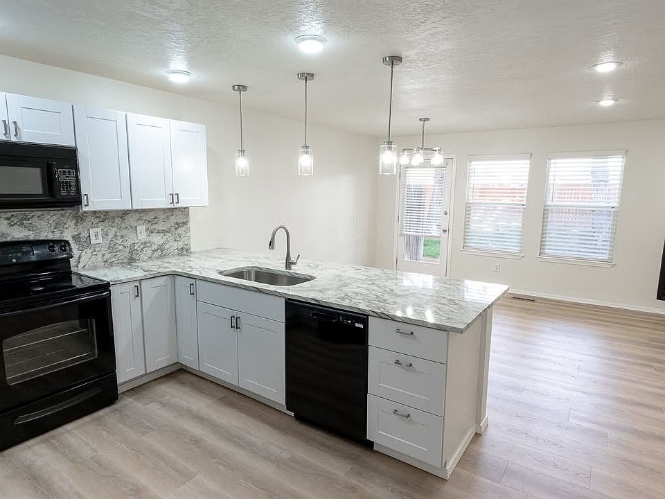 1st image of 5841 N Cobbler Ln