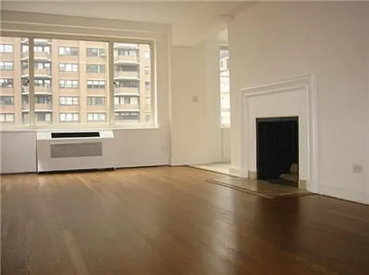 Rented by essential NEW YORK Real Estate | media 4
