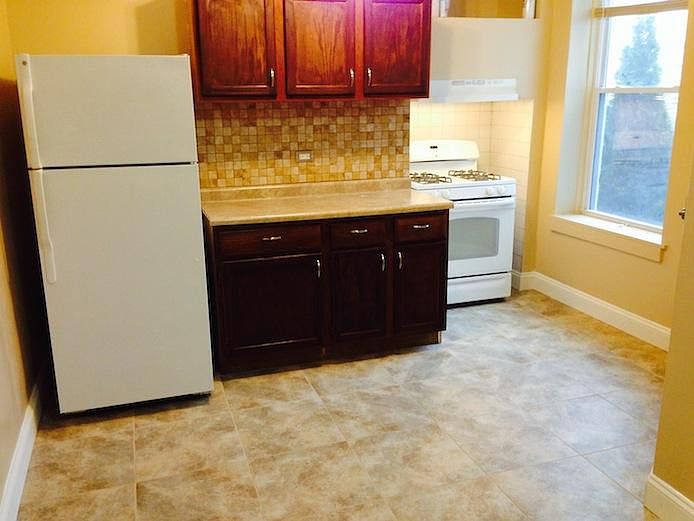 1st image of 3414 N Karlov Ave #2