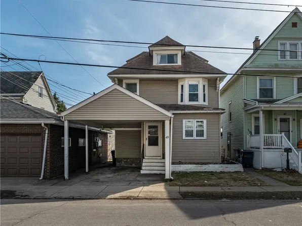 49 Crescent Pl, Lackawanna, NY 14218