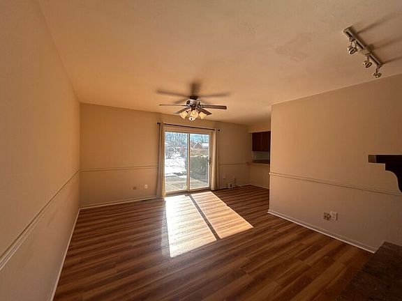 3rd image of 130 Ashford Dr