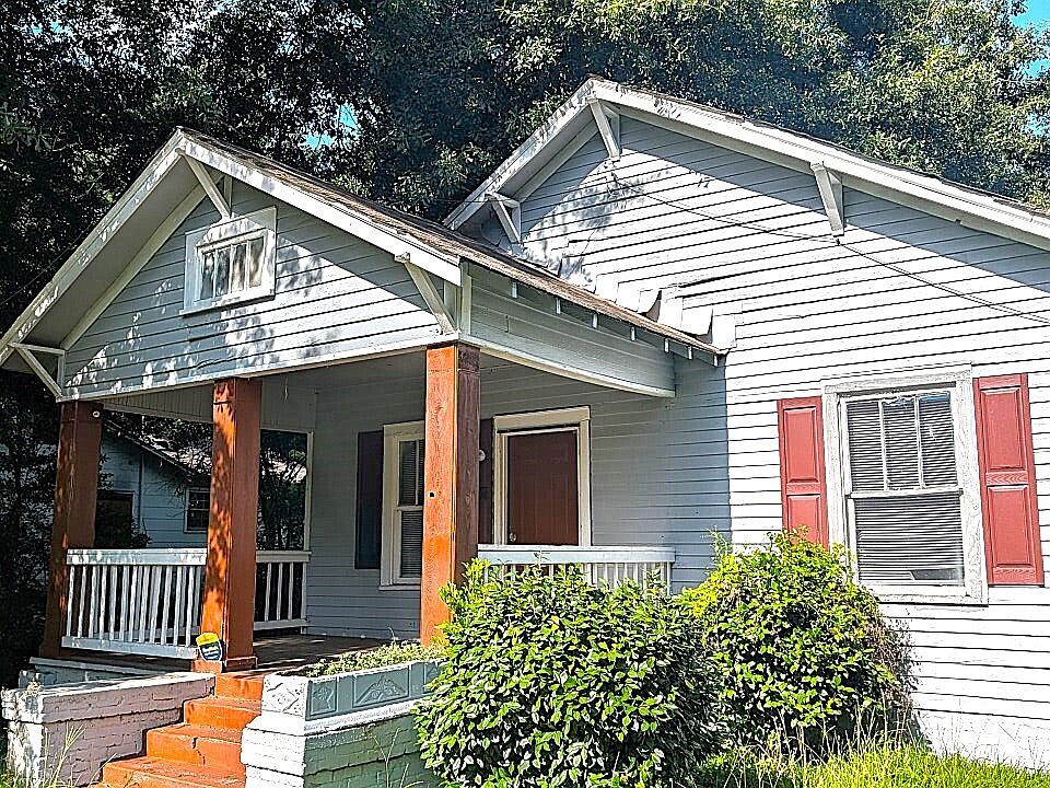 1st image of 4040 Kemper Ave