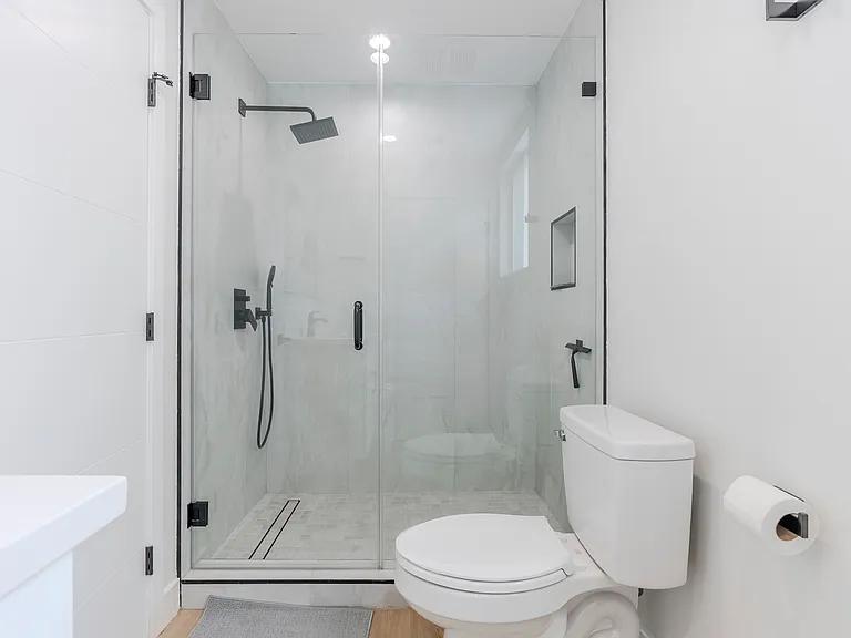 904 N Gardner St #8 — Photo 10