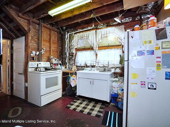 3rd image of 18 Madsen Ave