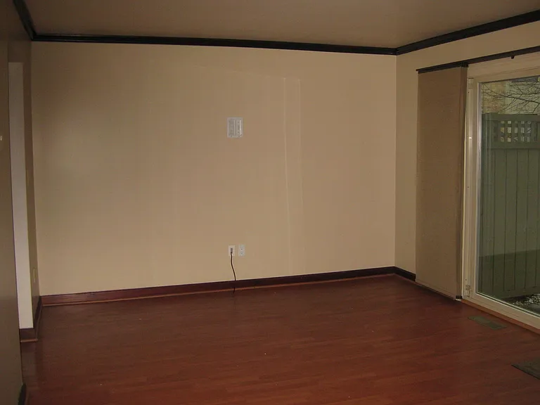 1446 Oakbrook E — Photo 13