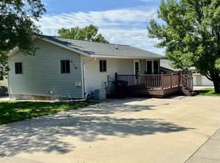 419 N Van Buren Ave, Pierre, SD 57501