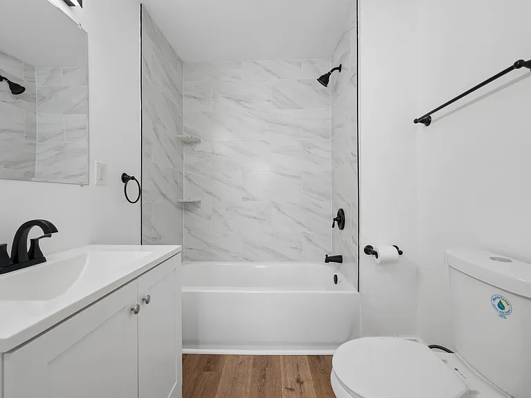 142 E South St #1 — Photo 3