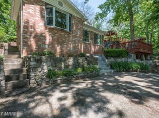 435 Bloomery Rd, Charles Town, WV 25414