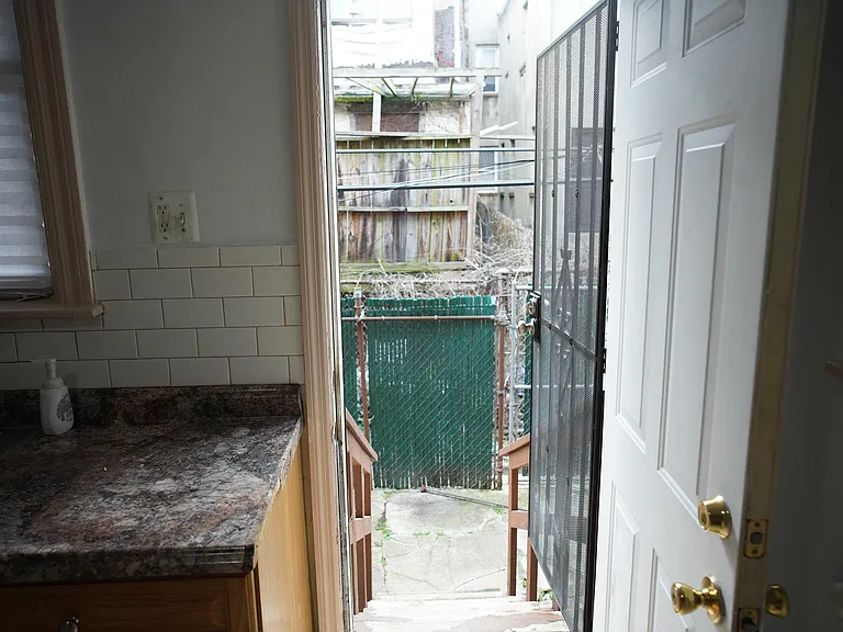 1482 N Wilton St — Photo 11