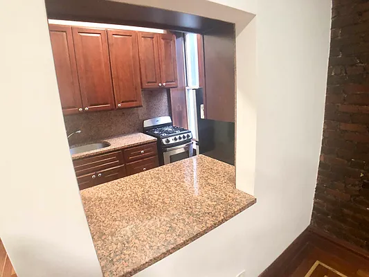 Rented by MOTION New York | media 10