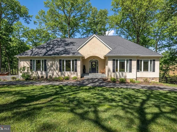 15657 Purcellville Rd, Purcellville, VA 20132