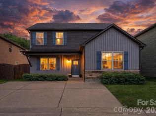 27 Mann Ln, Fletcher, NC 28732