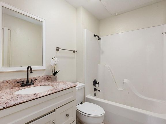 5th image of 127 E Morningside Dr Unit 102-A