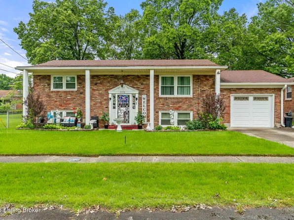 3330 Fernheather Dr, Shively, KY 40216