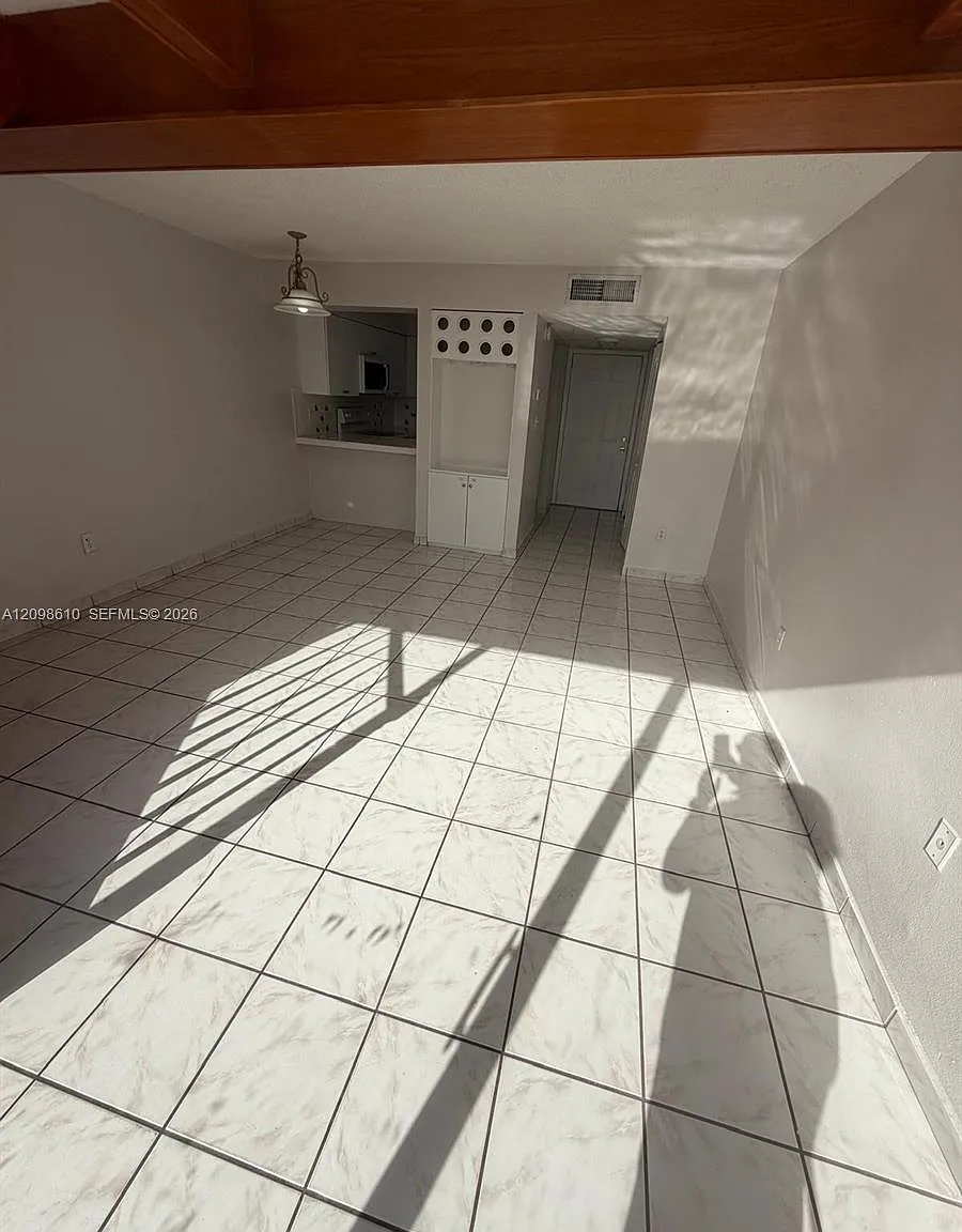 Trianon Park Condo — Photo 2