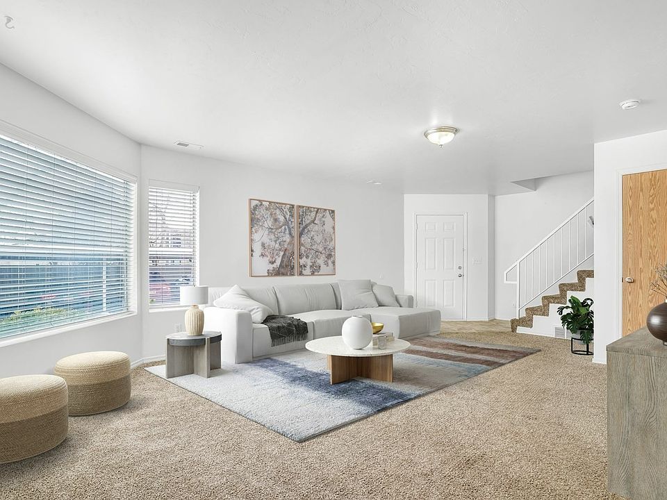 Spacious 3 Bedroom Townhome