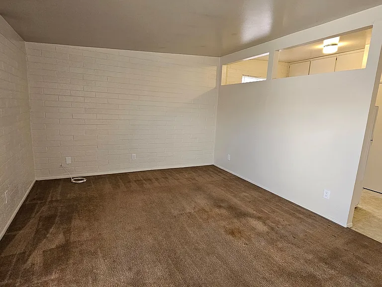 Park Plaza Condos — Photo 2