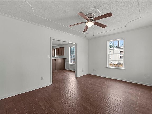 4th image of 2145 Veterans Drive