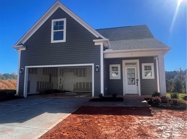 7 Halsey St, Central, SC 29630