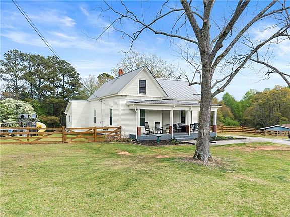 3rd image of 2935 Fork Rd