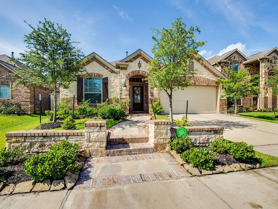 1st image of 16623 Highland Country Dr