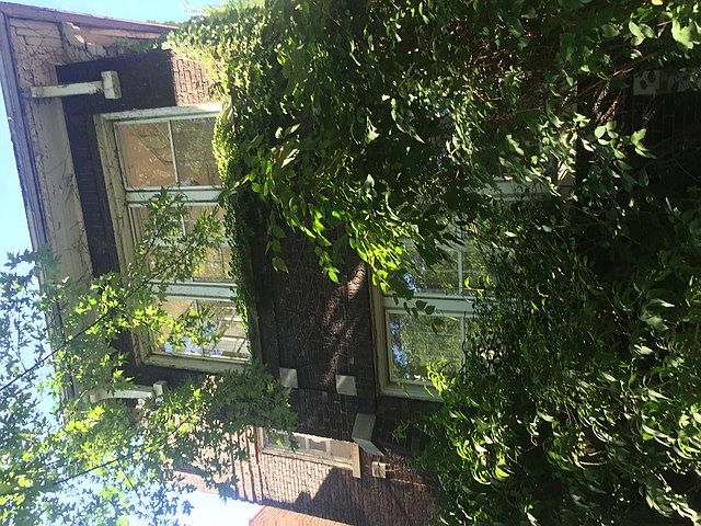 1st image of 3044 W Eastwood Ave