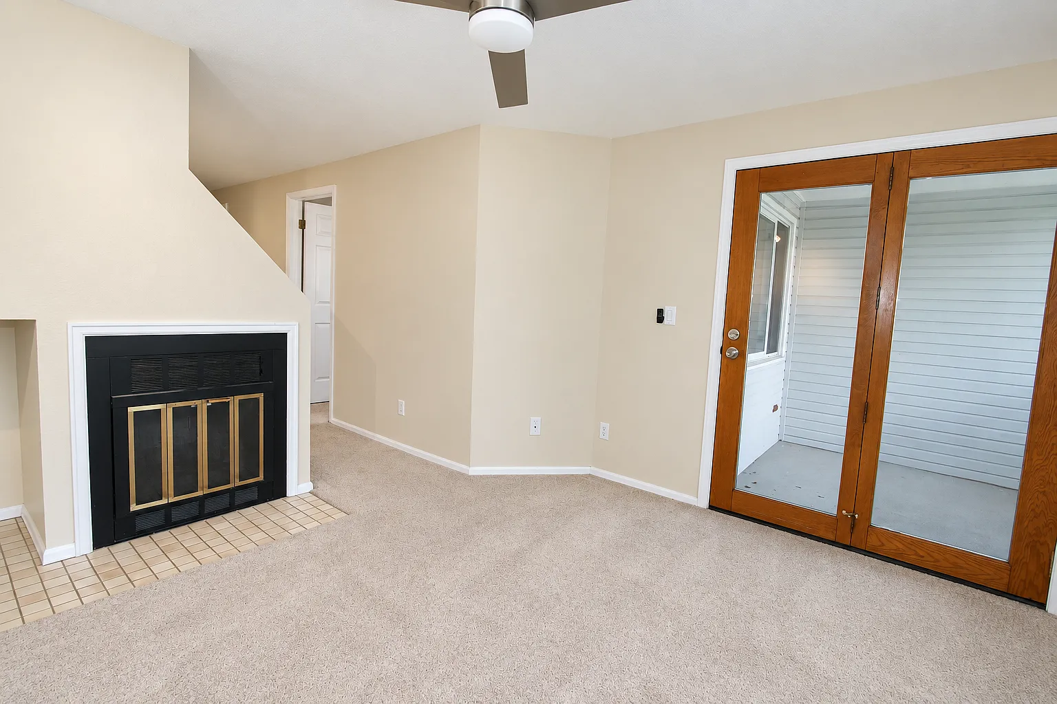 2201 Pearl St — Photo 2