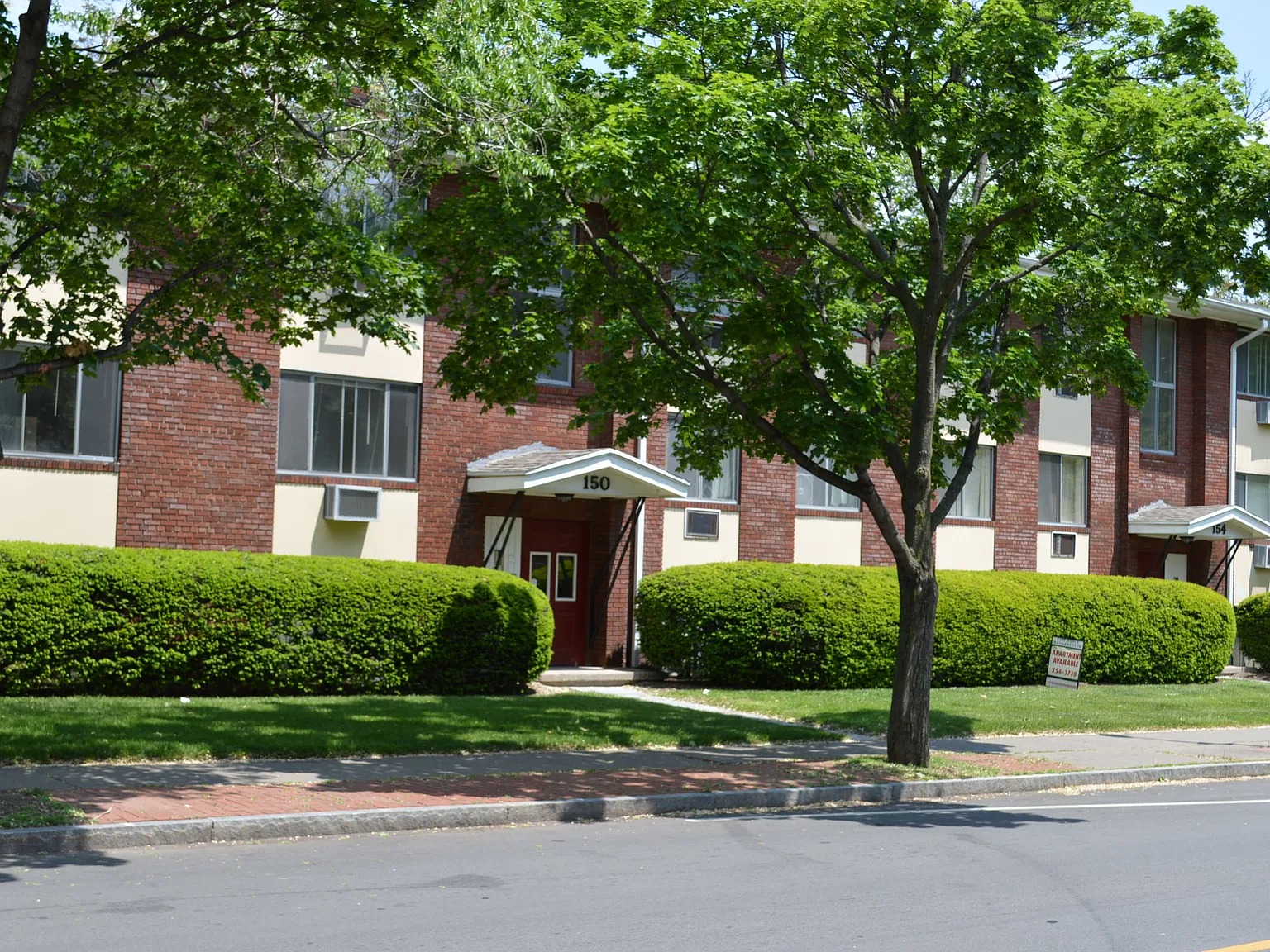 Park Avenue Apartments — Photo 3