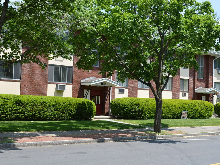 150 Park Ave — Photo 3
