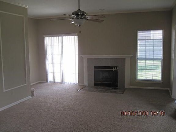 3rd image of 935 Green Meadow St