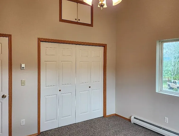 650 E Williams Rd — Photo 5