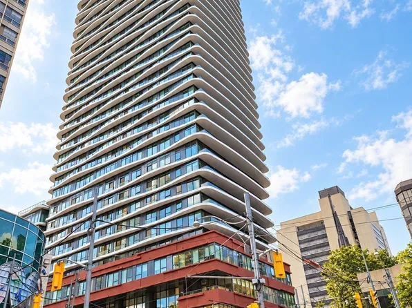 280 Dundas St SW, Toronto, ON
