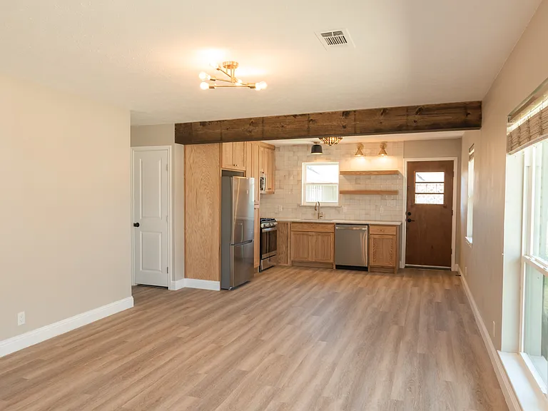 602 N Morris St #B — Photo 9