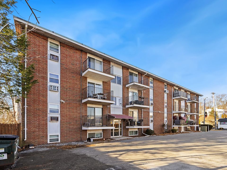 1st image of 36 Essex St APT 5