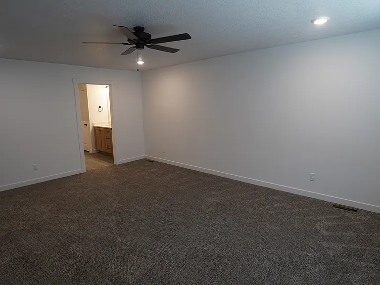 976 S Swoop Dr — Photo 31